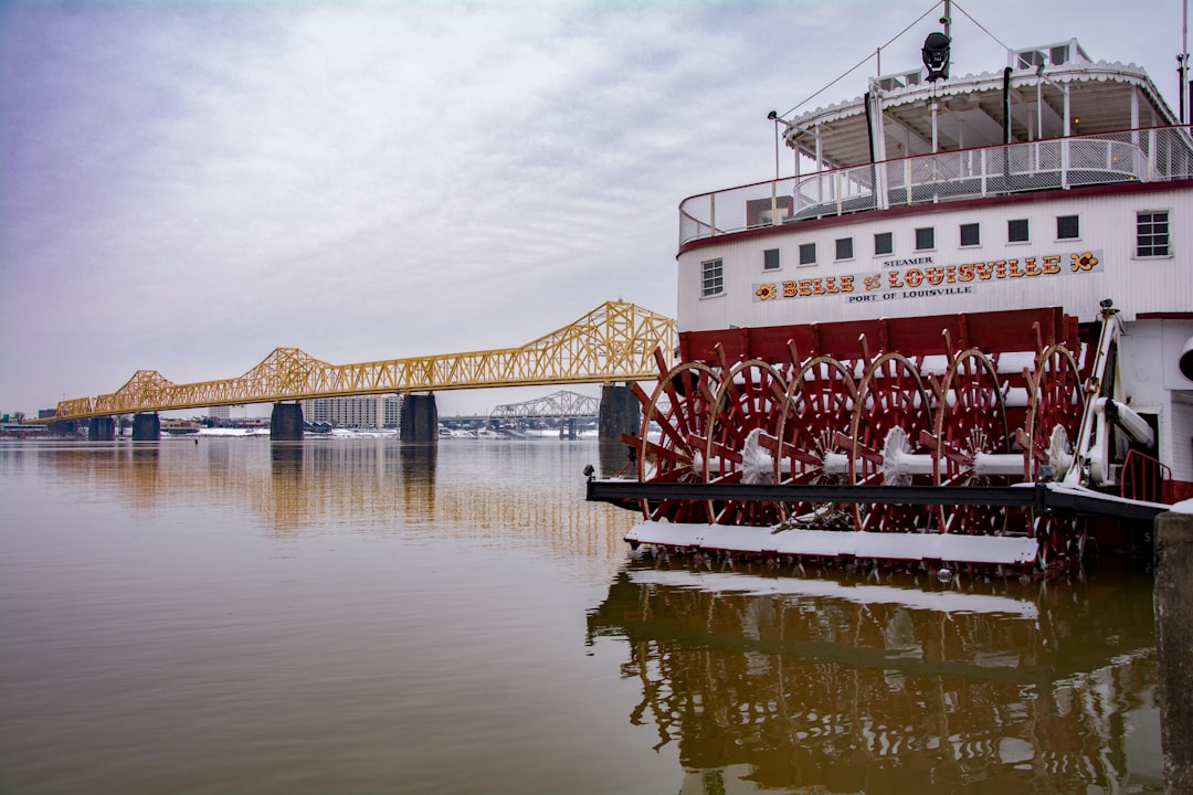 Secret World recensione 2026 a Louisville: il miglior AI Trip Planner - Louisville | Secret World Trip Planner