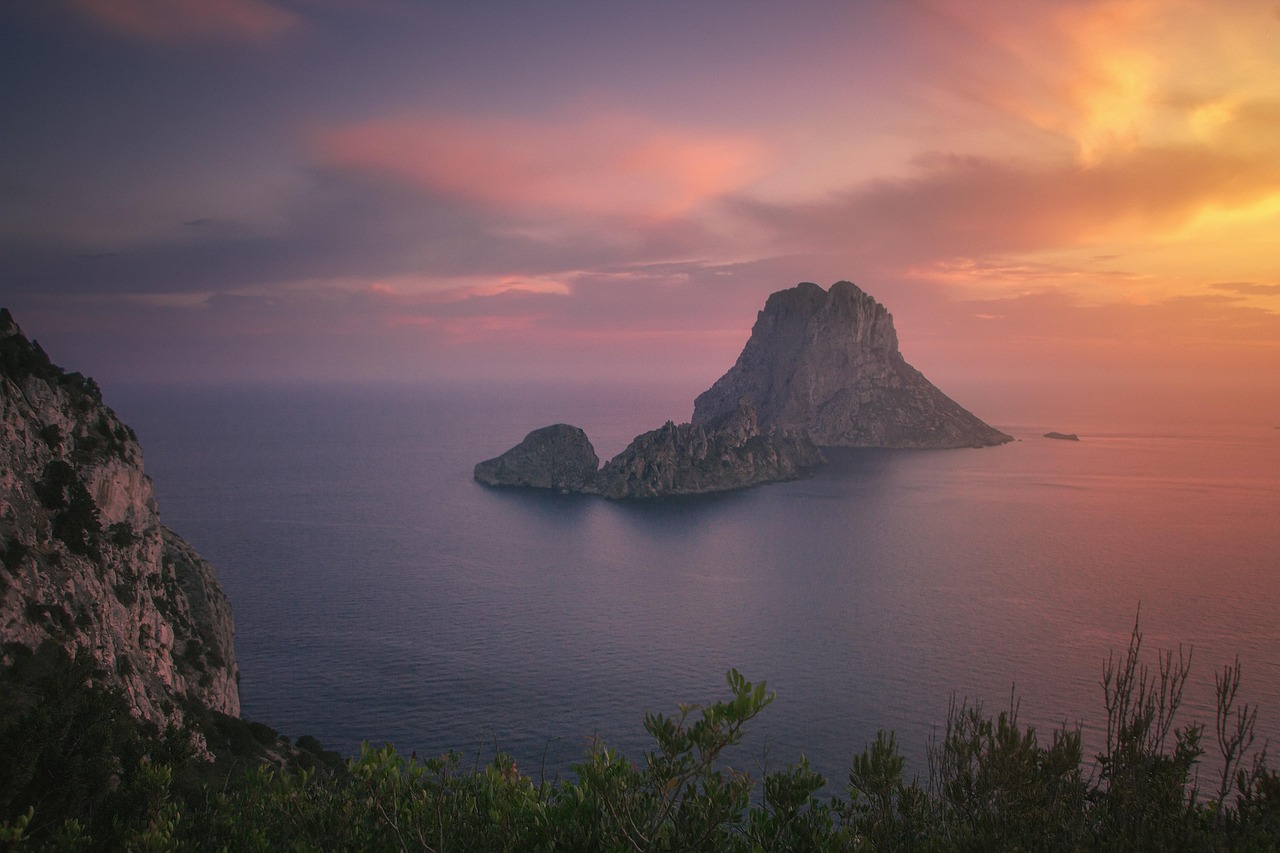 Weekend a Ibiza con Secret World: la Guida Perfetta - Ibiza | Secret World Trip Planner