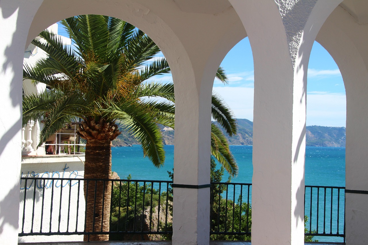 AI Trip Planner Nerja 2026: Pianifica il tuo viaggio con Secret World - Nerja | Secret World Trip Planner