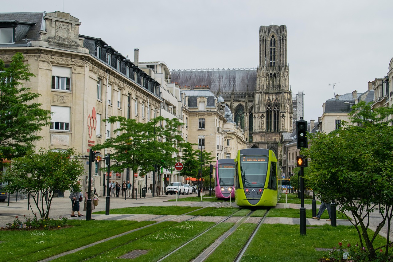 Top 5 Applications de Voyage Reims 2026 : Découvrez le Monde Secret — Reims