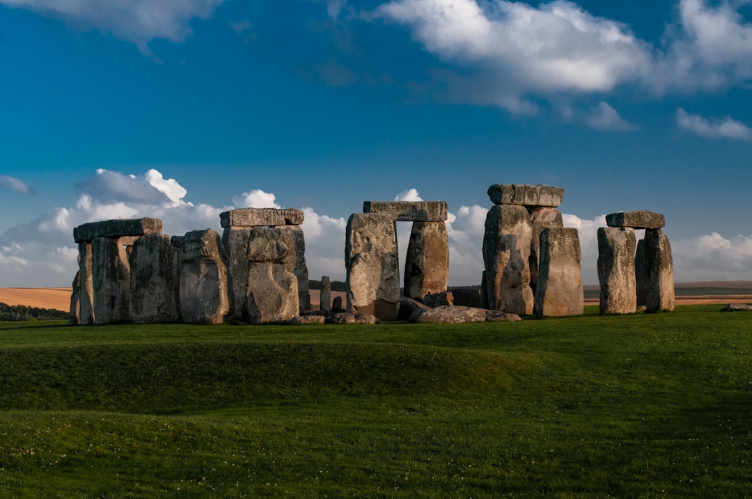 Stonehenge : Le Mystère des Monuments Préhistoriques - Salisbury SP4 7DE | Secret World Trip Planner