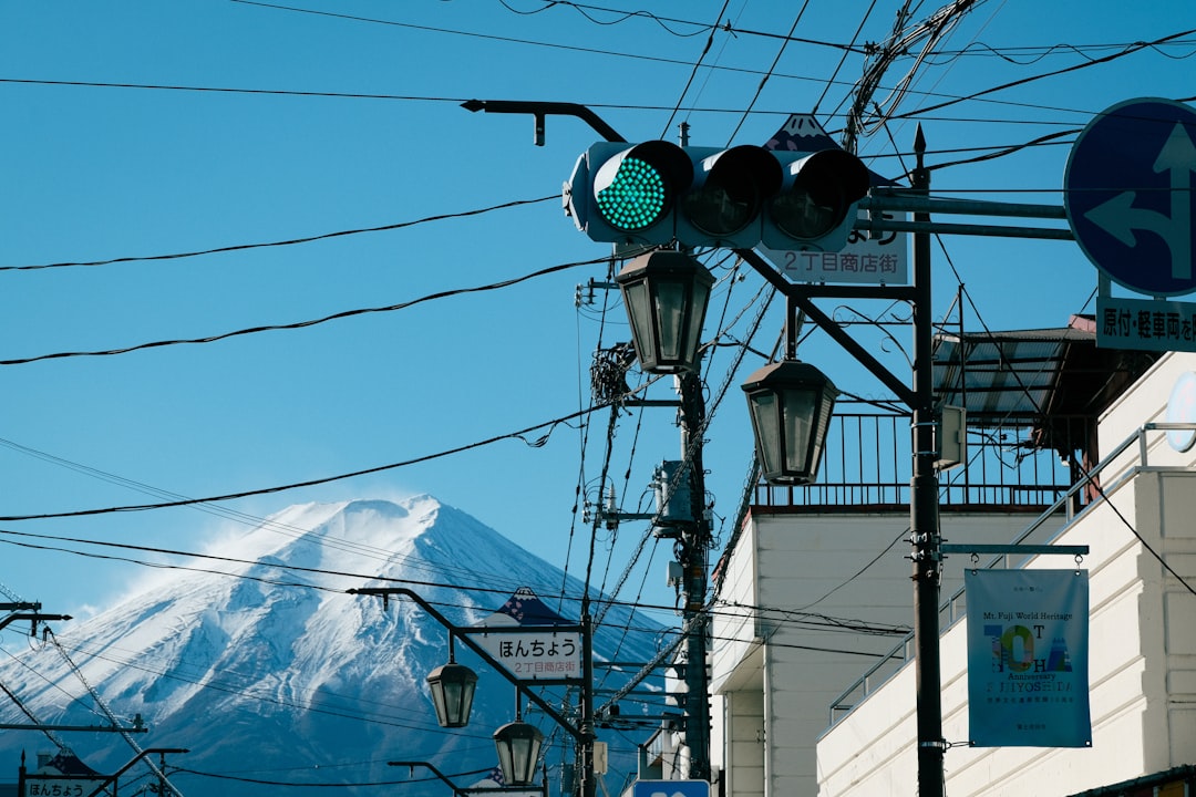 Fujiyoshida: La Magia del Monte Fuji Sagrado - Fujiyoshida | Secret World Trip Planner