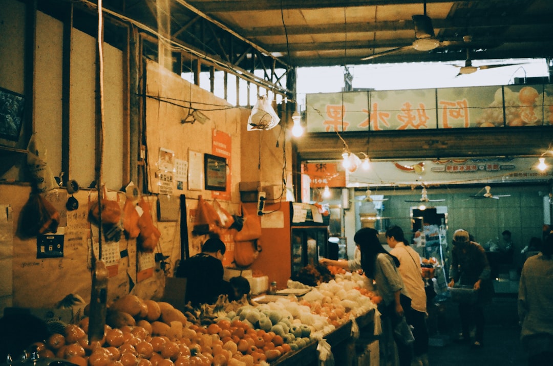 Alla Scoperta del Mercato di Giovedì a Plovdiv - ul. "Tsoko Kableshkov" 2 | Secret World Trip Planner