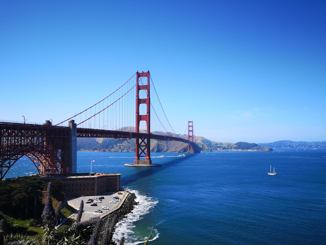 Il Fascino del Golden Gate Bridge: Un Ponte Iconico - San Francisco | Secret World Trip Planner