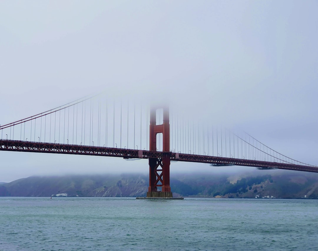 ゴールデンゲートブリッジの魅力：アイコニックな橋 - San Francisco | Secret World Trip Planner