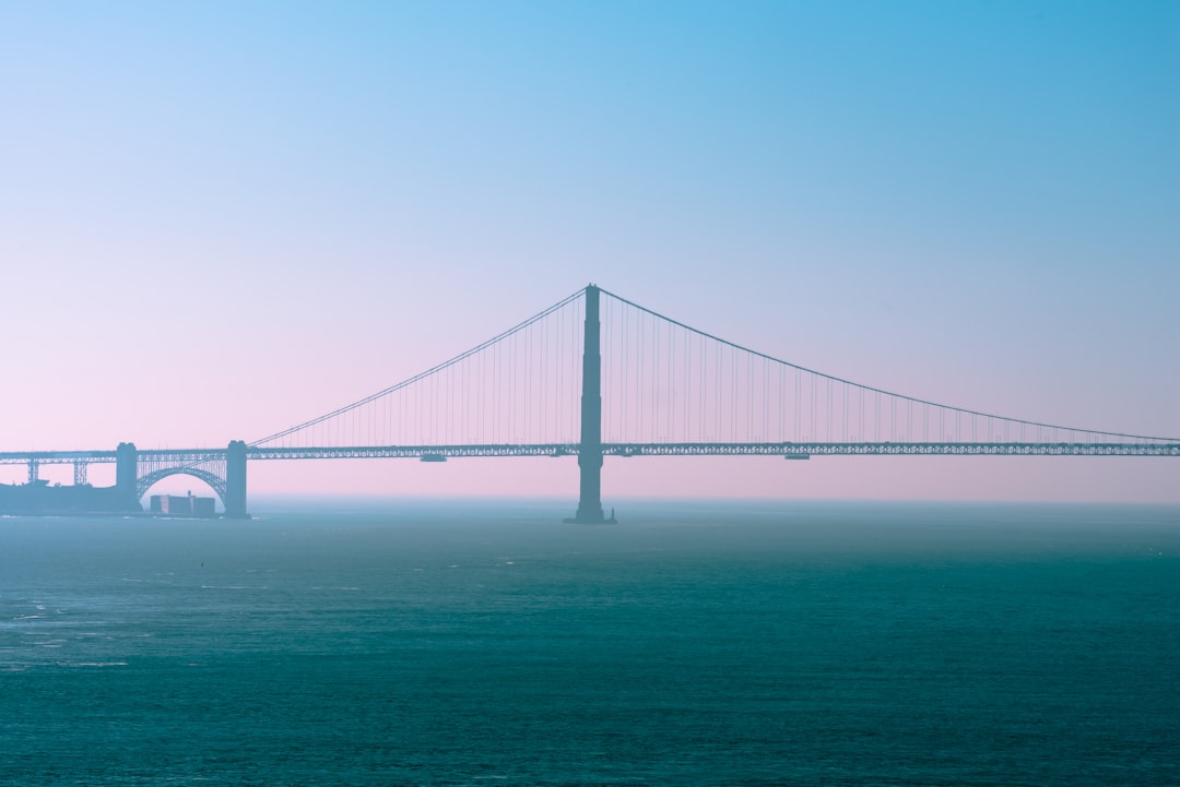 ゴールデンゲートブリッジの魅力：アイコニックな橋 - San Francisco | Secret World Trip Planner