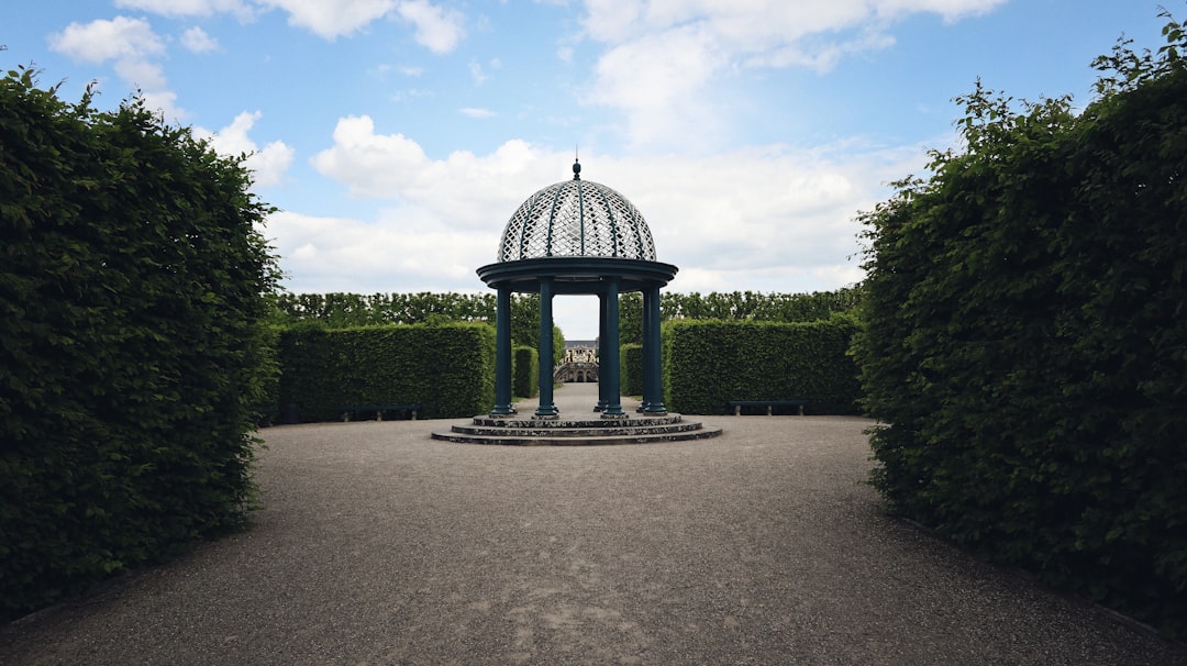 ヘレンハウゼンの王立庭園：ハノーファーの植物の楽園 - Herrenhäuser Str. 4 | Secret World Trip Planner