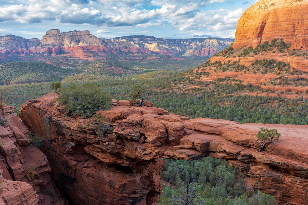 Scoprire il Ponte del Diavolo a Sedona: Un'Avventura Naturale - Devil's Bridge Trail | Secret World Trip Planner