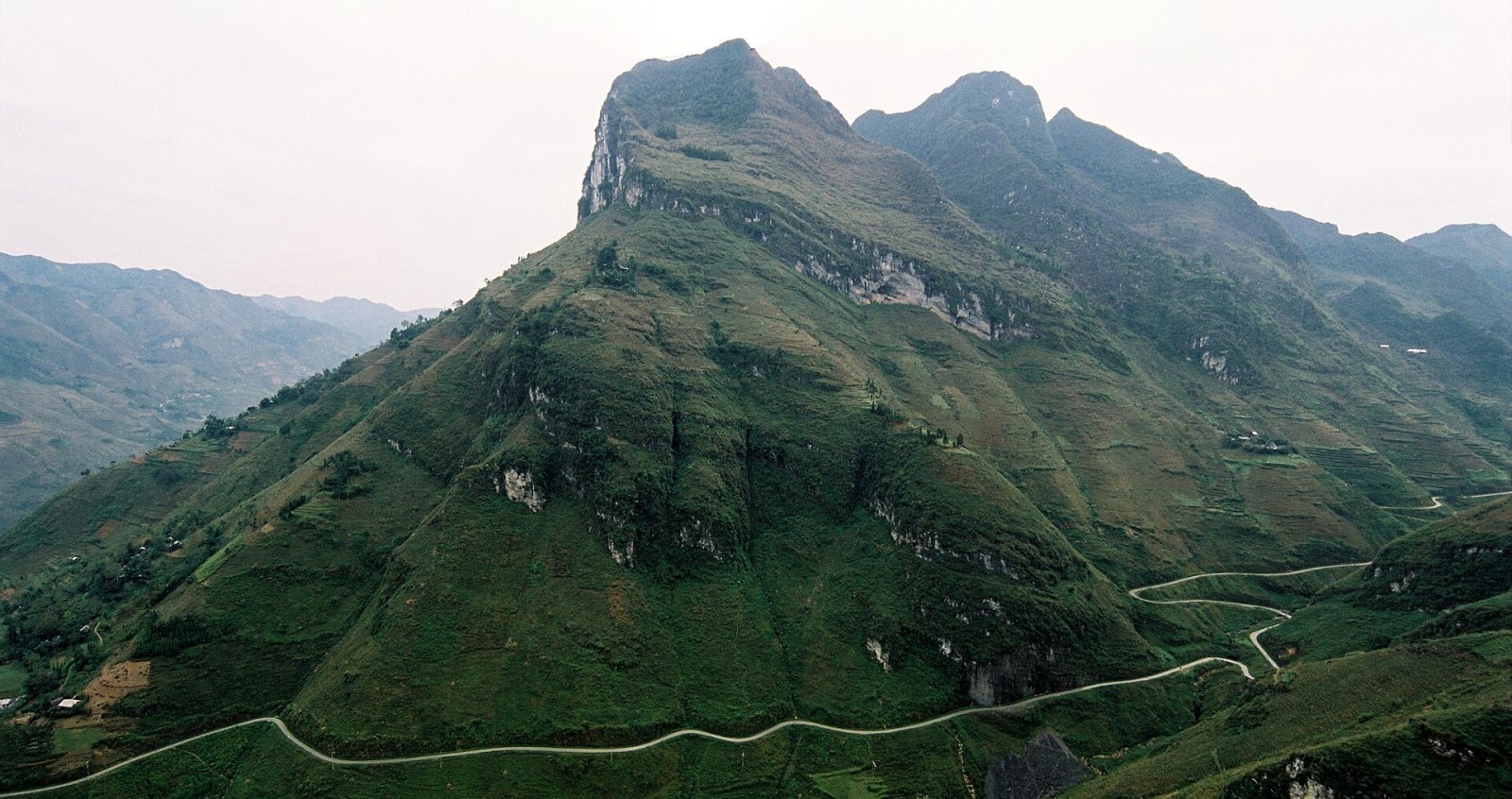 Discover the Magic of Mã Pí Lèng Pass in Vietnam | Secret World Trip Planner