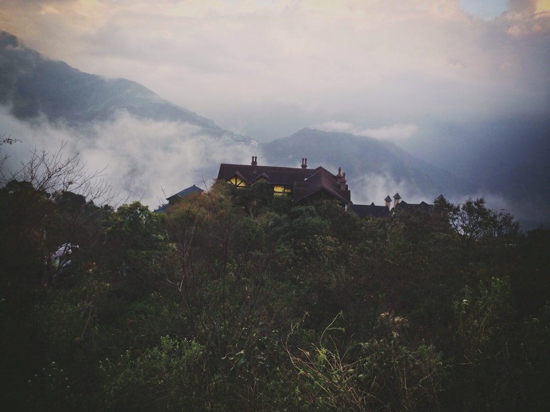 Scopri la Magia di 古奇峰: Un Paradiso Nascosto a Taiwan | Secret World Trip Planner