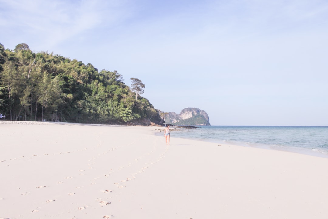 Descubra Cha-am Beach: Um Paraíso na Costa Tailandesa | Secret World Trip Planner