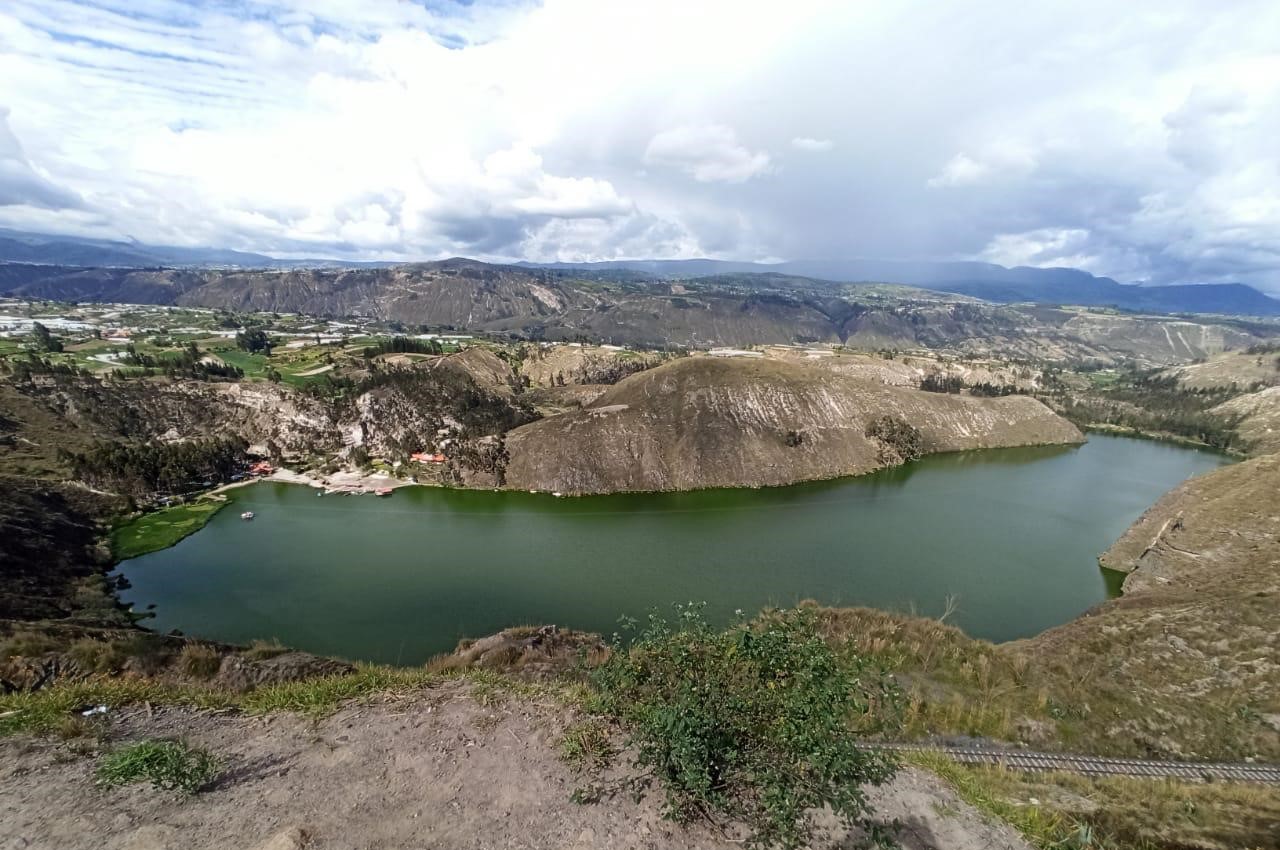 Yambo: Un viaje entre cultura y aventura en Ecuador - Parroquia Antonio José Holguín | Secret World Trip Planner