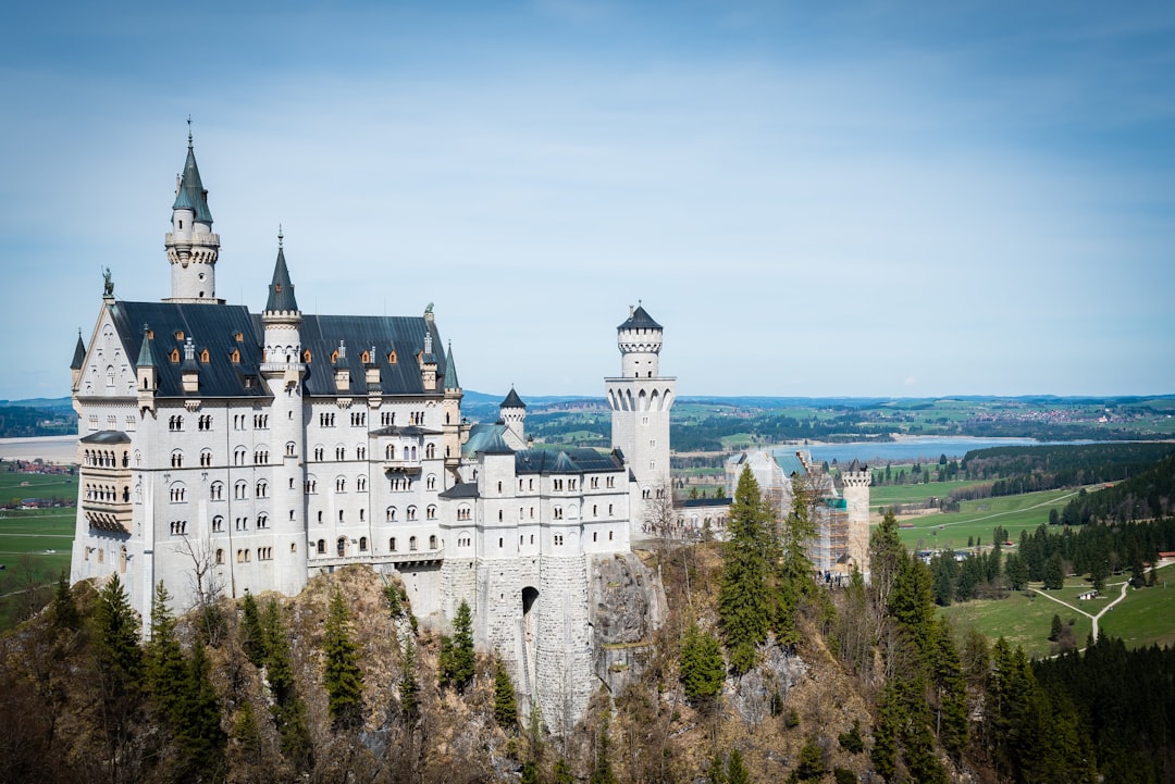 Descubre el Castillo de Neuschwanstein: un sueño bávaro - Schwangau | Secret World Trip Planner