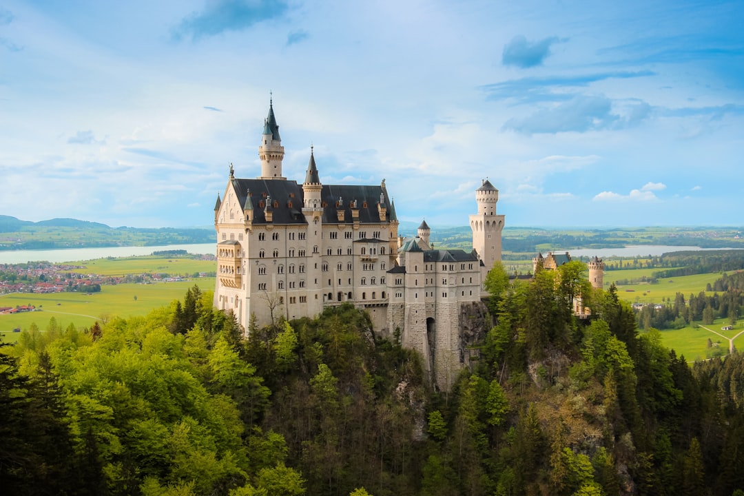 Откройте для себя замок Нойшванштайн: драгоценность Баварии - Schwangau | Secret World Trip Planner