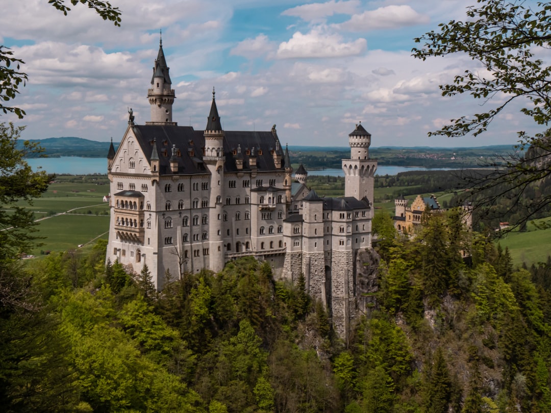 Откройте для себя замок Нойшванштайн: драгоценность Баварии - Schwangau | Secret World Trip Planner