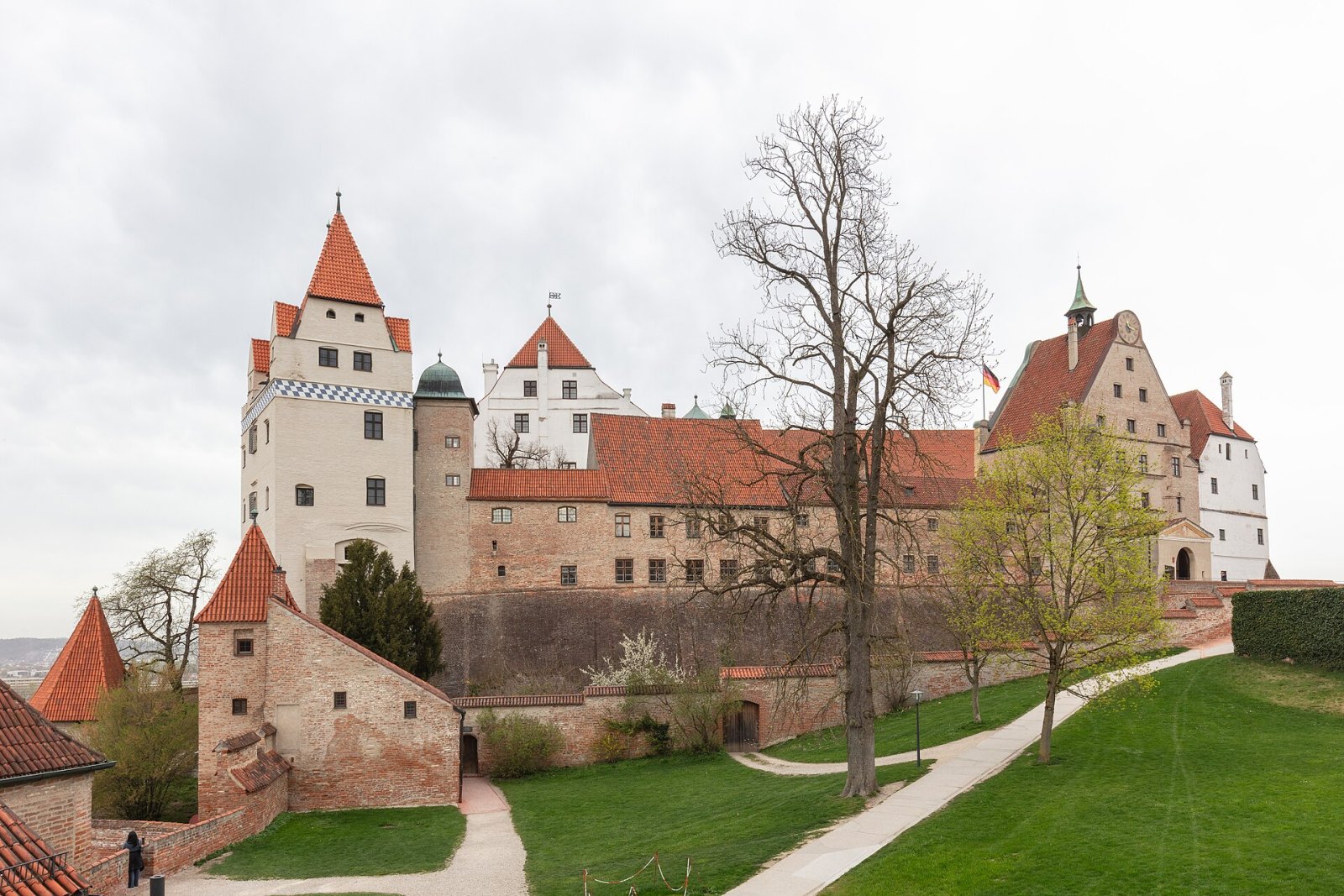 Узнайте о замке Бург Траусниц в Ландсхуте, Бавария — Landshut