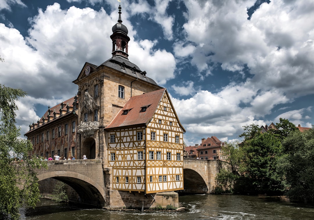 探索巴姆贝格的阿尔滕堡城堡:历史与美丽 - Bamberg | Secret World Trip Planner