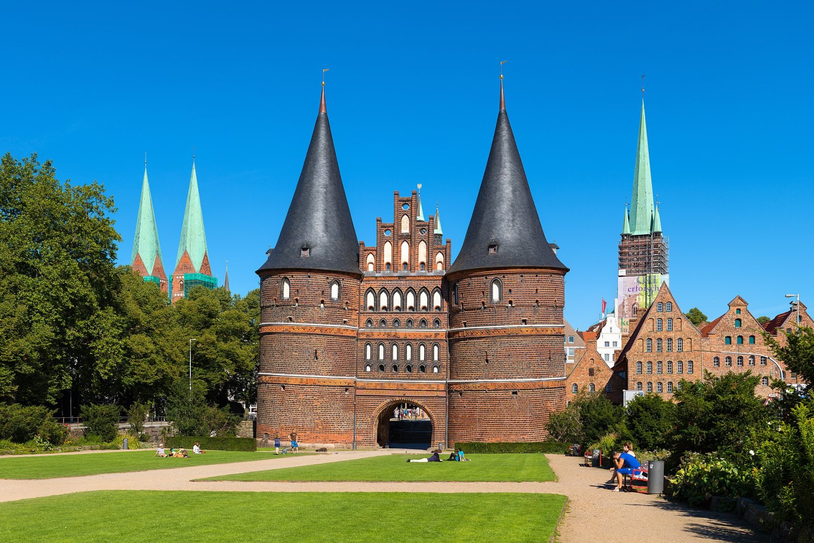 Discover the Holstentor of Lübeck: a Symbol of History and Architecture - Lübeck | Secret World Trip Planner