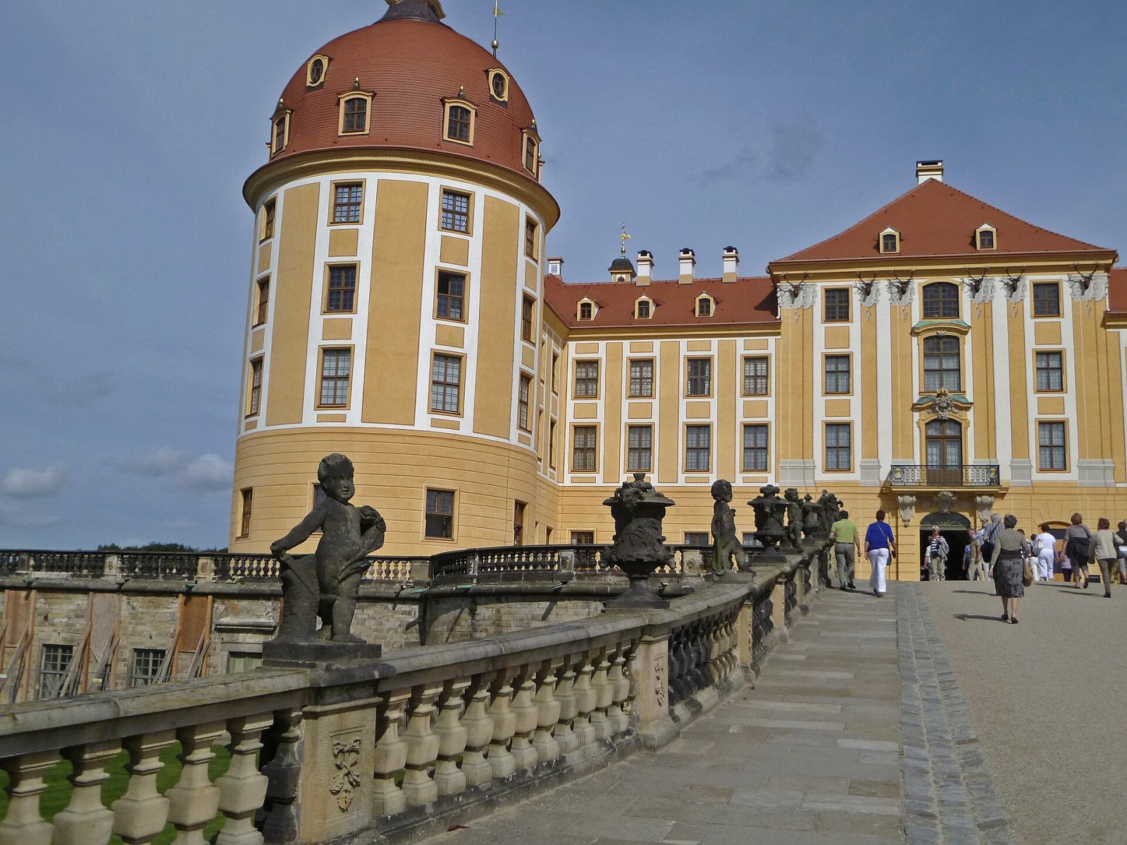 Descubra o Castelo de Moritzburg: História e Beleza na Saxônia - Moritzburg | Secret World Trip Planner