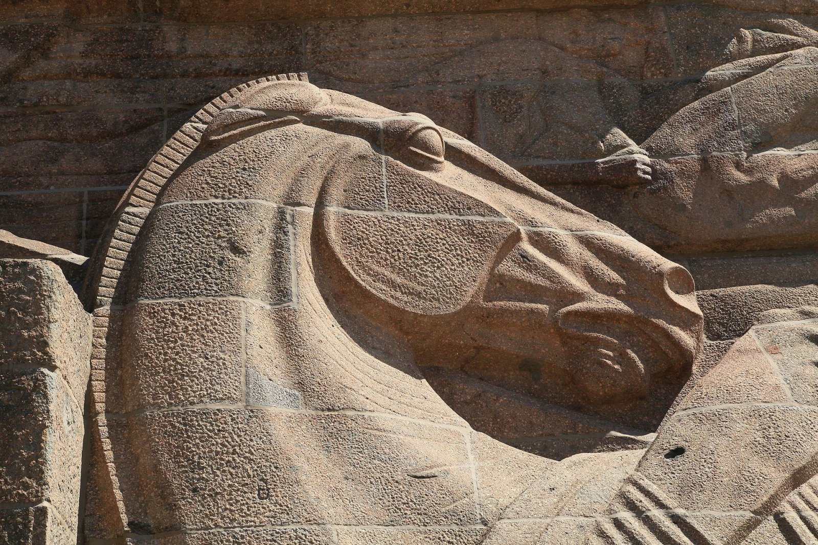 Scopri il Völkerschlachtdenkmal di Lipsia: simbolo di storia e cultura - Leipzig | Secret World Trip Planner