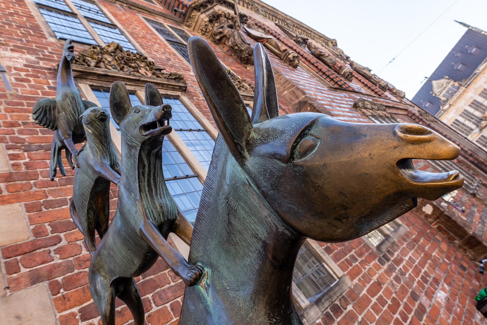 Entdecken Sie die Statue von Roland in Bremen: Geschichte und Bedeutung - Bremen | Secret World Trip Planner