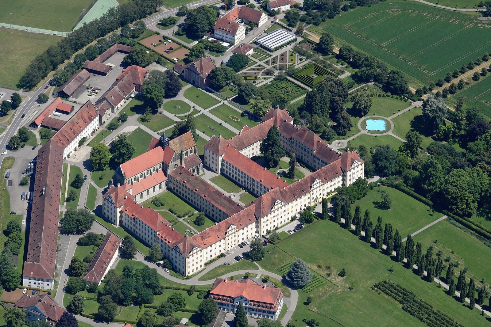Entdecken Sie die Magie der Abtei Salem in Deutschland - Salem | Secret World Trip Planner