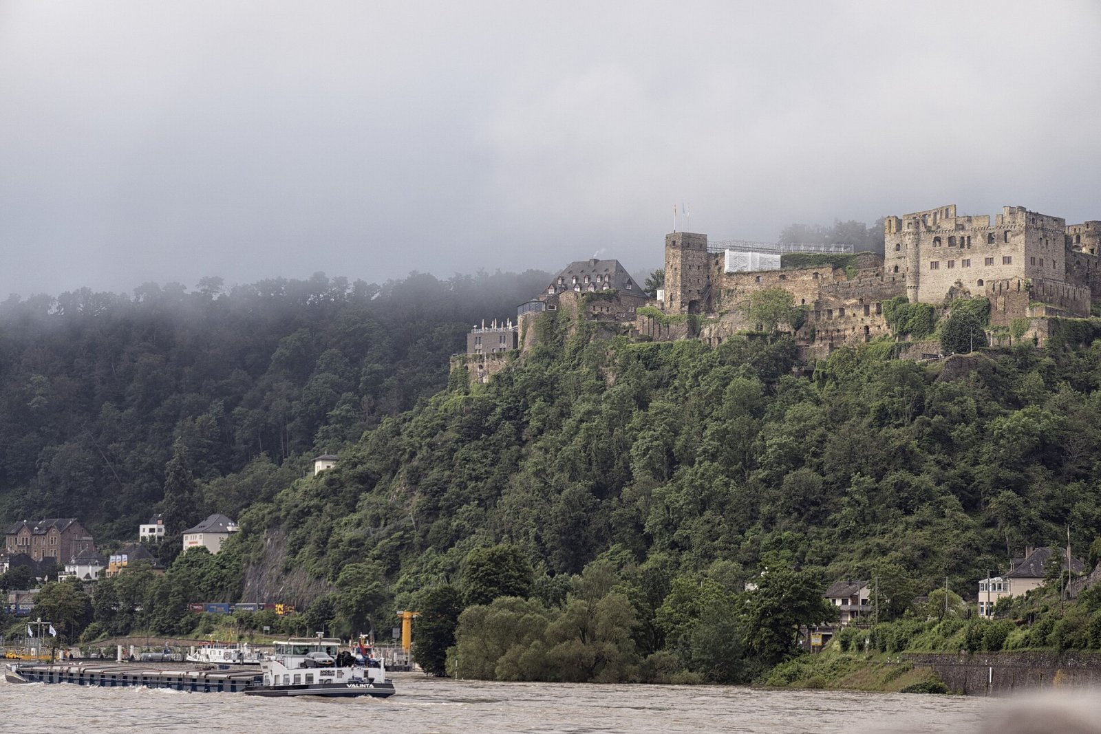 Découvrez le Château de Rheinfels : Histoire et Beauté sur le Rhin - Sankt Goar | Secret World Trip Planner