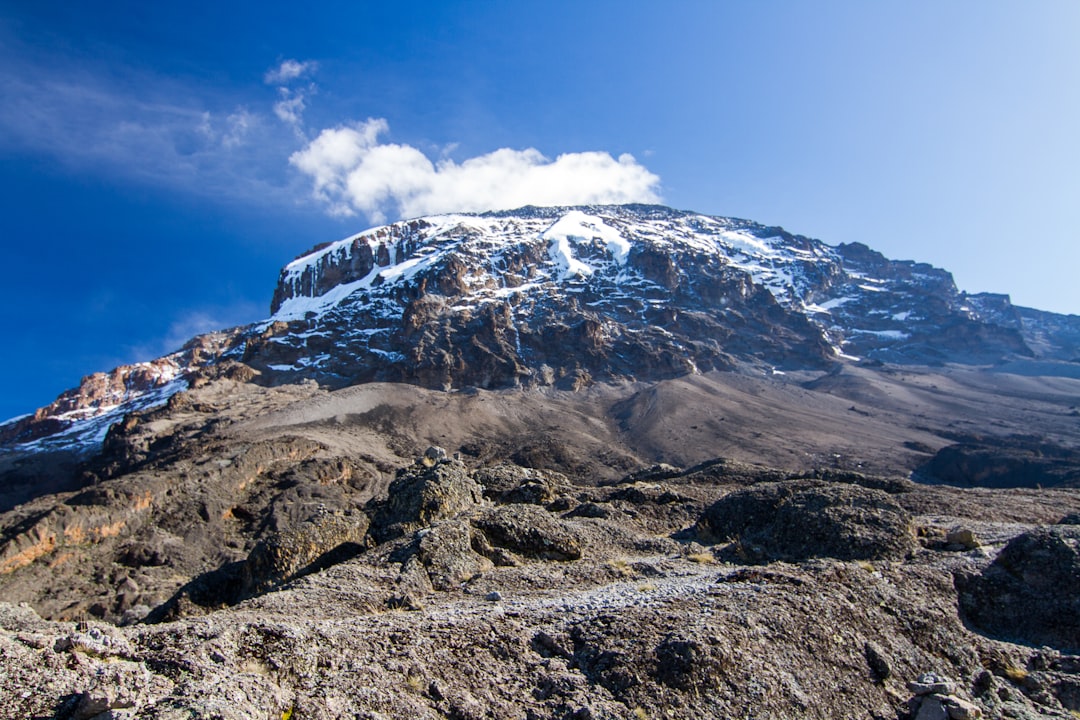 Senderos impresionantes en Moshi: Aventuras en Kilimanjaro - Moshi | Secret World Trip Planner