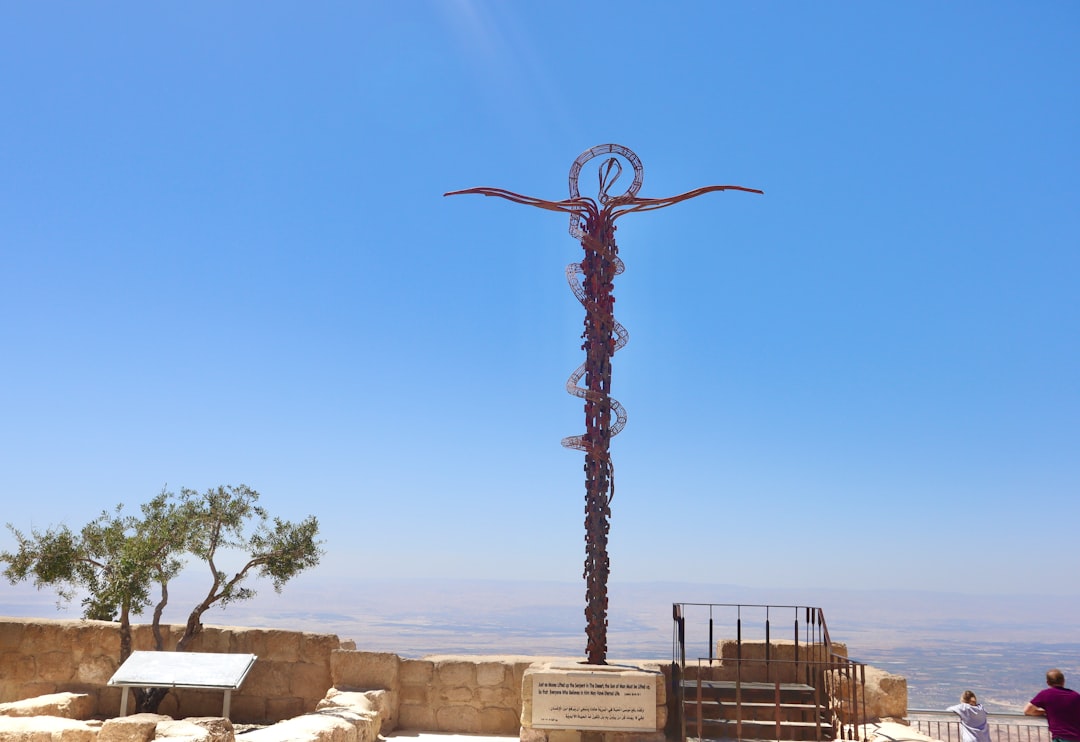 Esplora il Monte Nebo: un viaggio nella storia e nella spiritualità — QP9G+74 Khirbet al-Mukhayyat