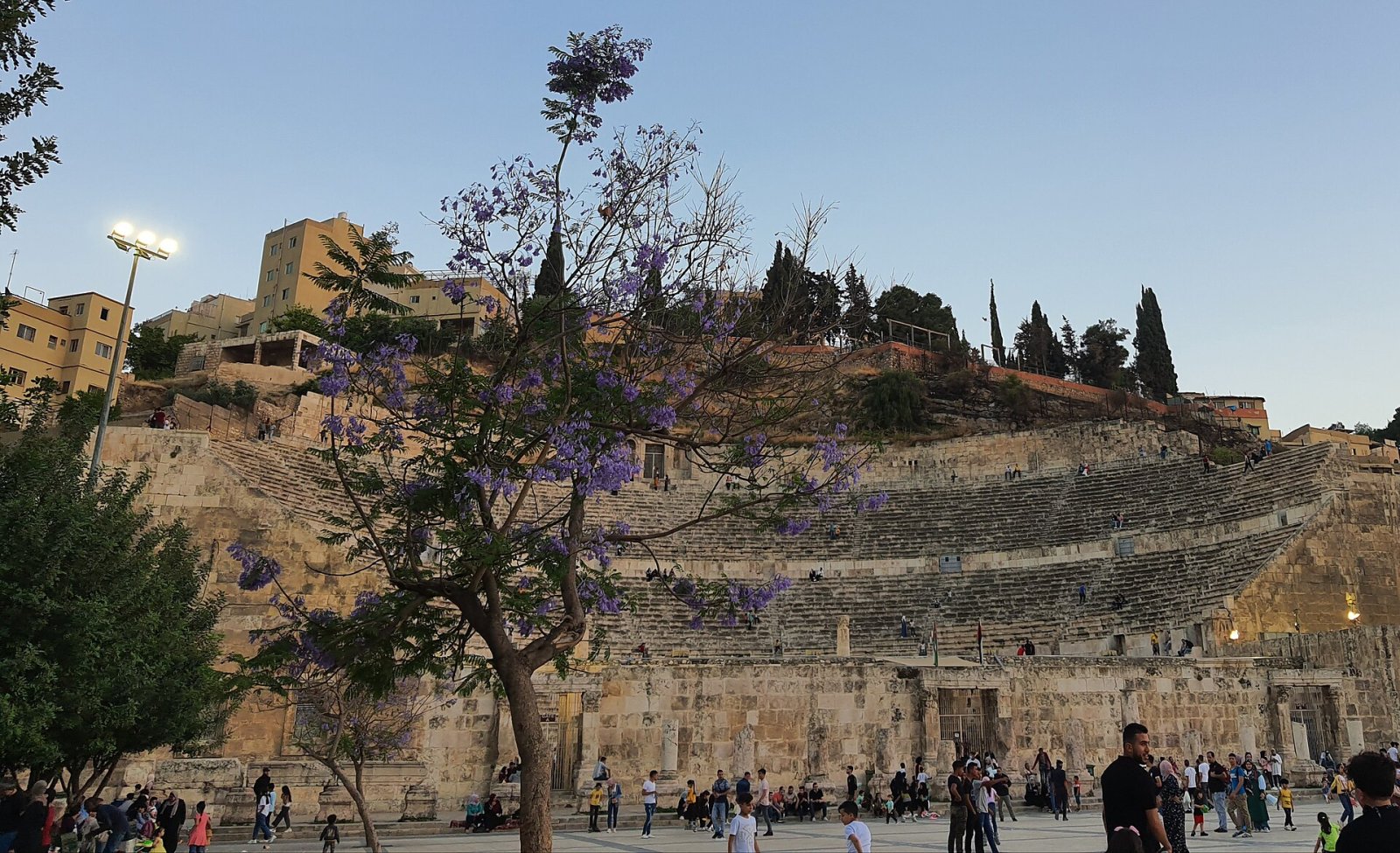 Découvrez le Charme du Théâtre Romain d'Amman - XW2Q+R7V | Secret World Trip Planner