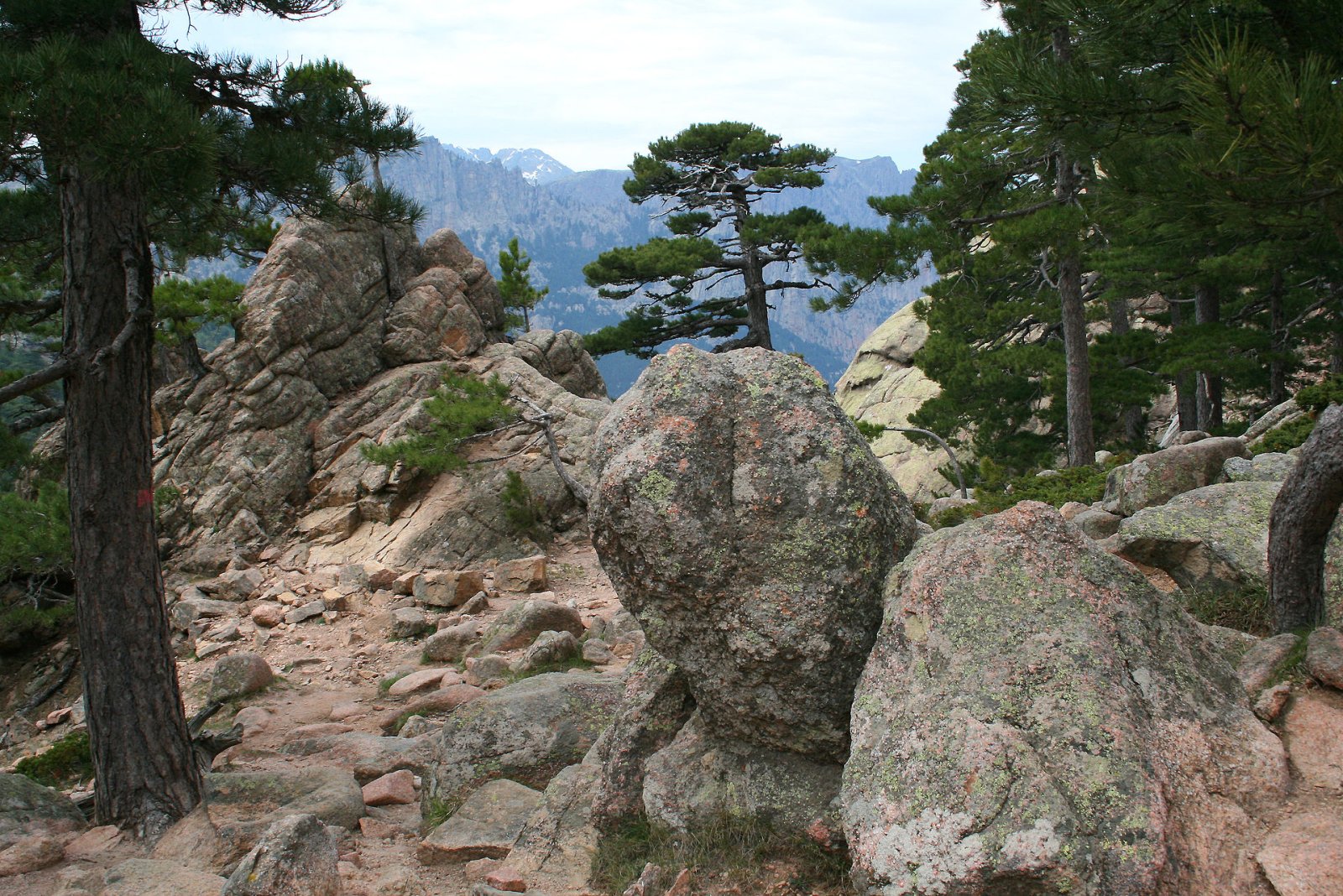 Aiguilles de Bavella: уголок рая на Корсике - Zonza | Secret World Trip Planner