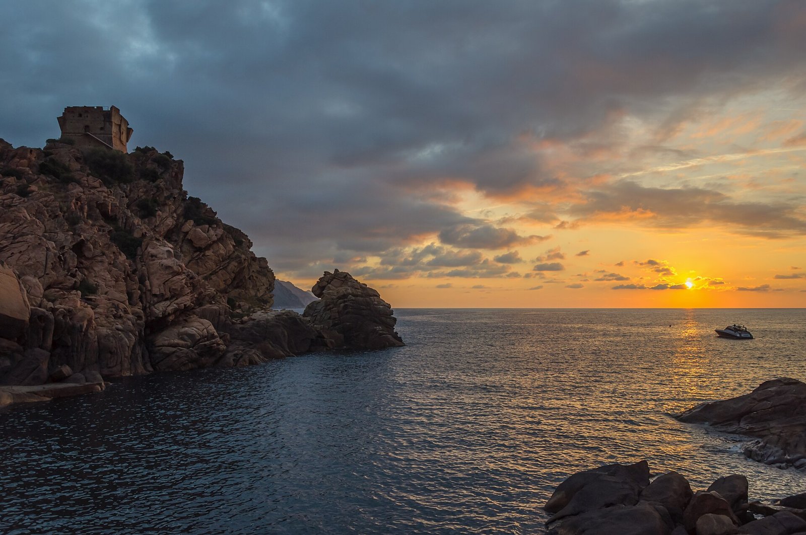 Discover the Golfe de Porto: a Nature Haven in Corsica - Ota | Secret World Trip Planner