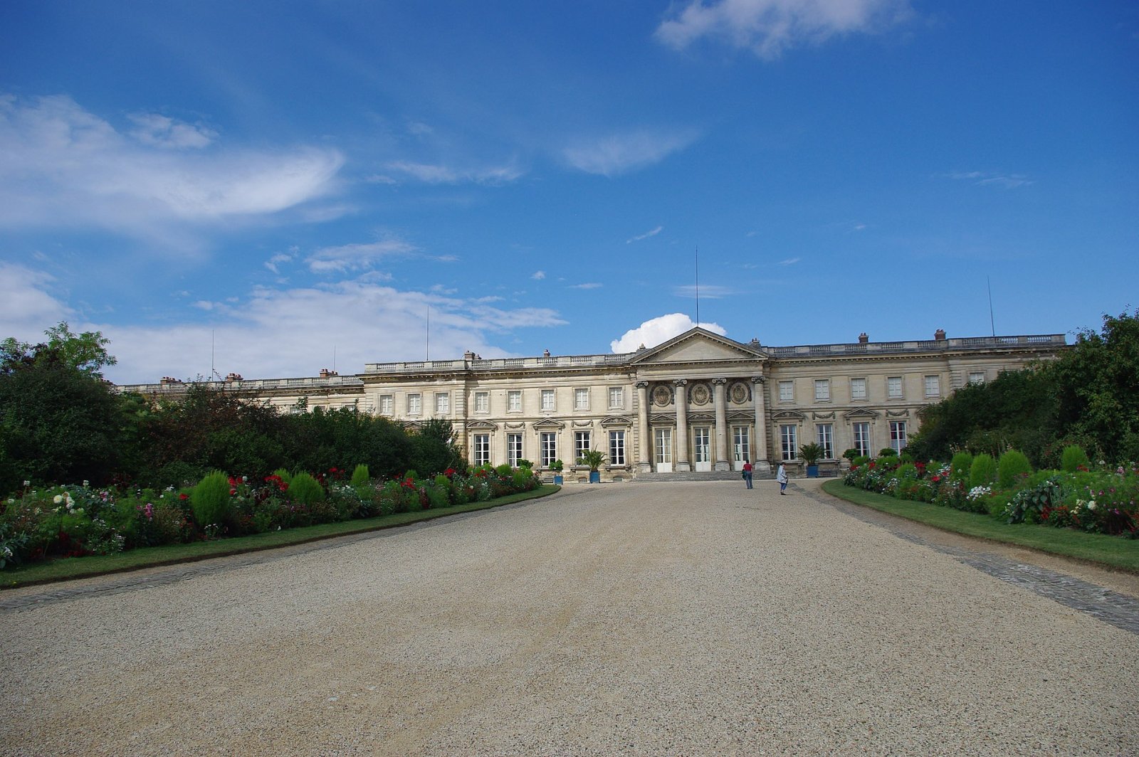 Descubra o Encanto do Château de Compiègne na França - Compiègne | Secret World Trip Planner