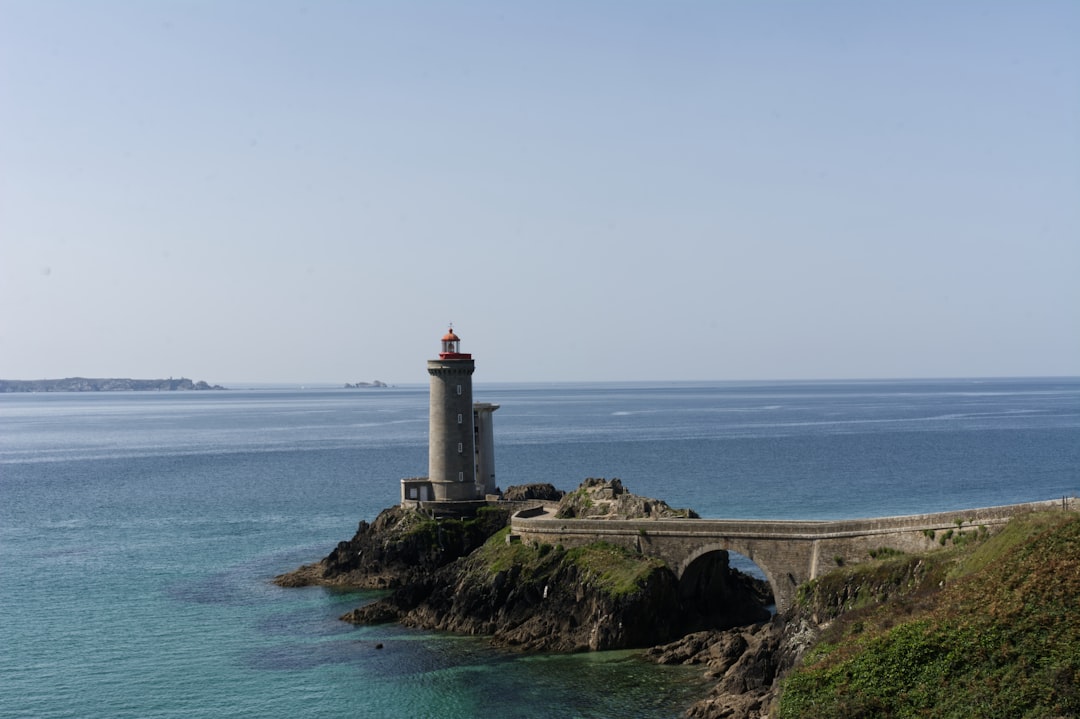 Discover the Cap Blanc-Nez Lighthouse: A Gem of France — Sangatte