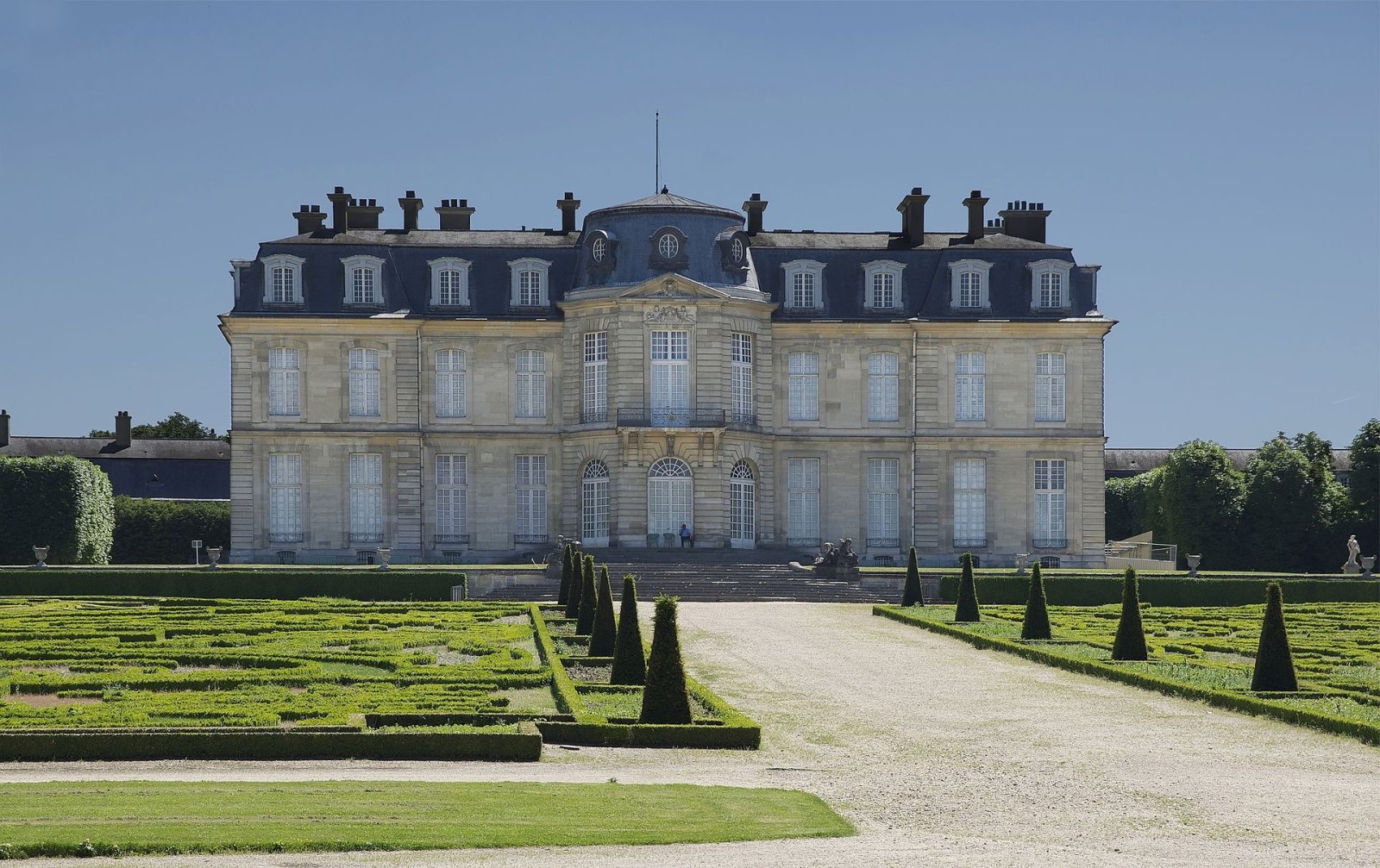 Descubra o encanto do Château de Champs-sur-Marne - Champs-sur-Marne | Secret World Trip Planner