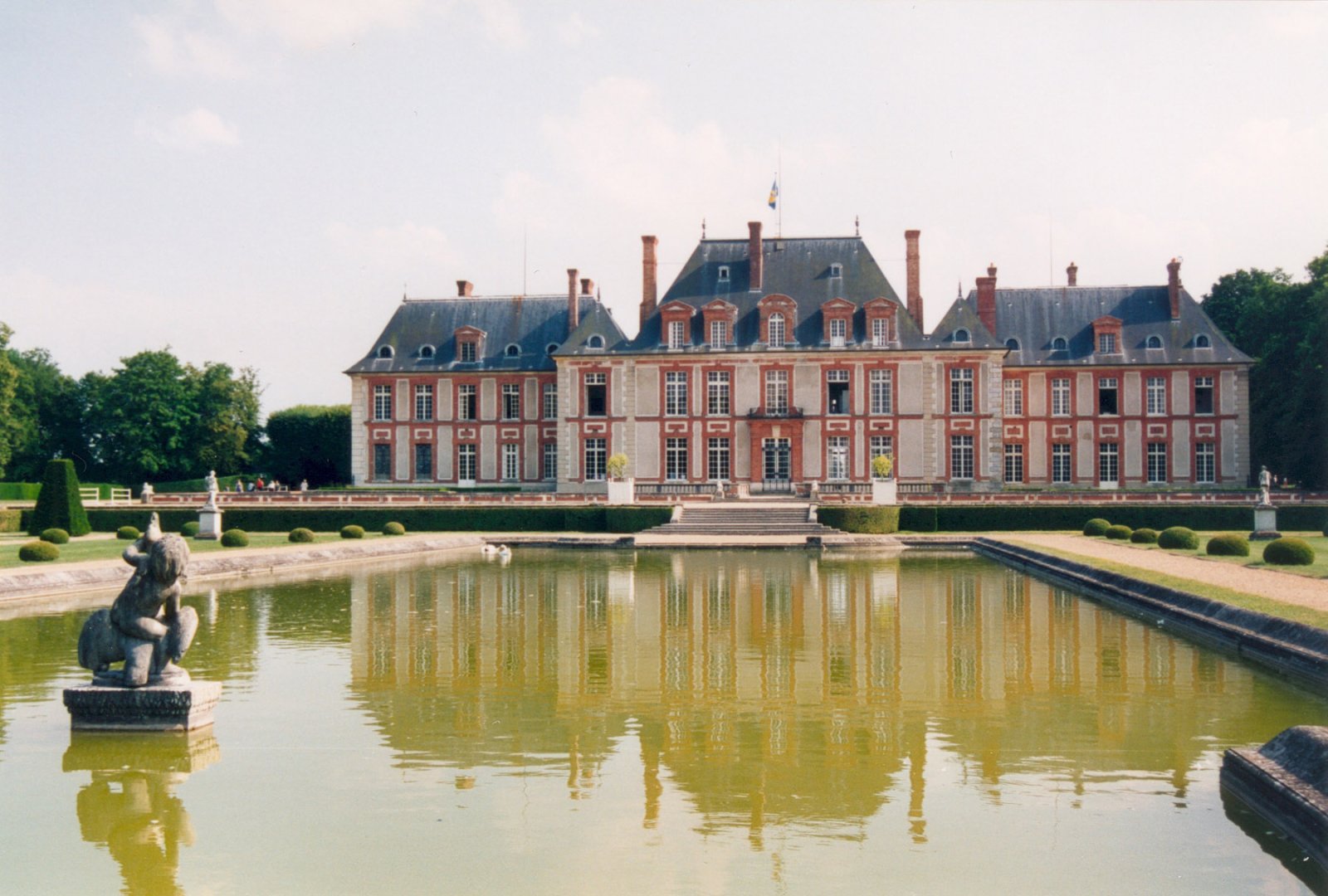 Discover the Charm of Château de Breteuil in Choisel - Bullion | Secret World Trip Planner