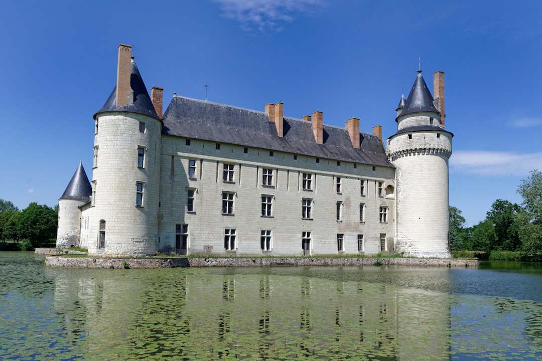Découvrez le charme du Château du Plessis-Bourré en France - Saint-Aubin-le-Dépeint | Secret World Trip Planner