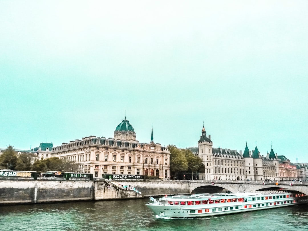 Conciergerie：中世纪巴黎的历史与美丽 - Paris | Secret World Trip Planner