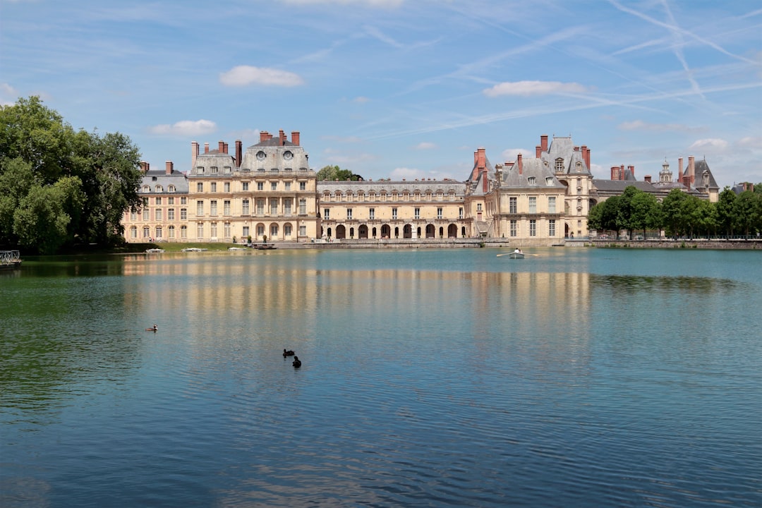Откройте для себя Шато Фонтенбло: История и Красота - Fontainebleau | Secret World Trip Planner