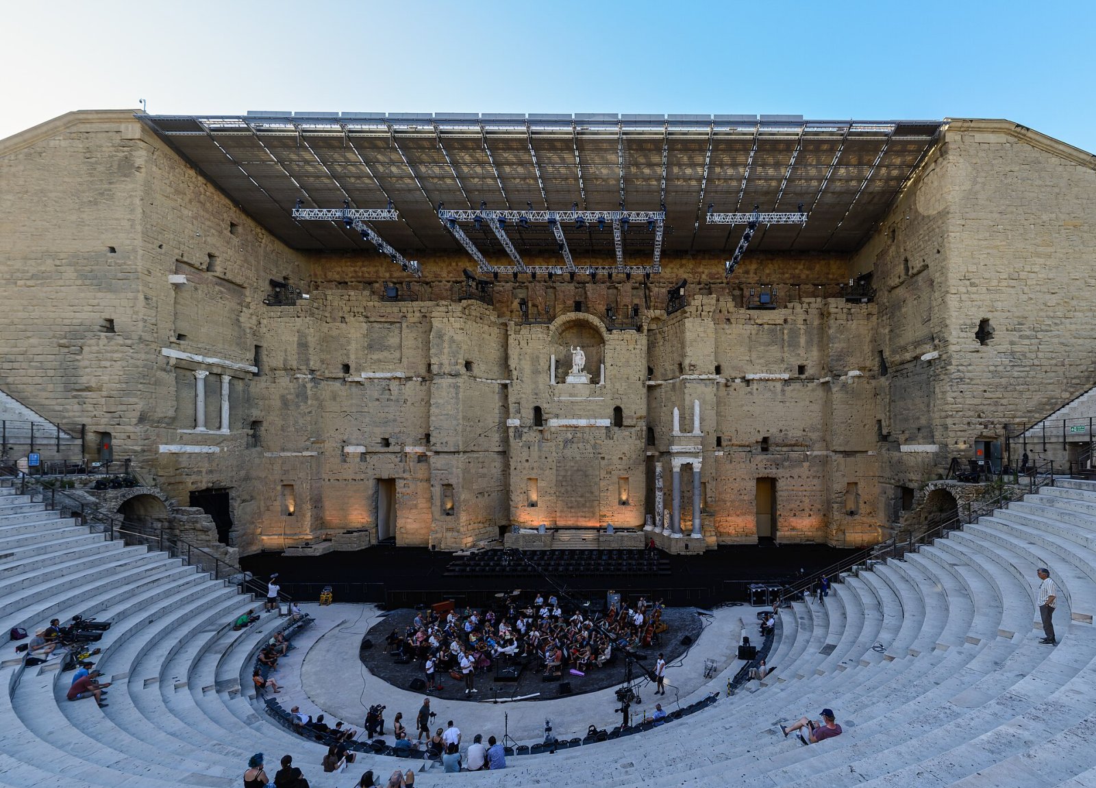 Scopri il Théâtre Antique d'Orange: un gioiello della storia - Orange | Secret World Trip Planner