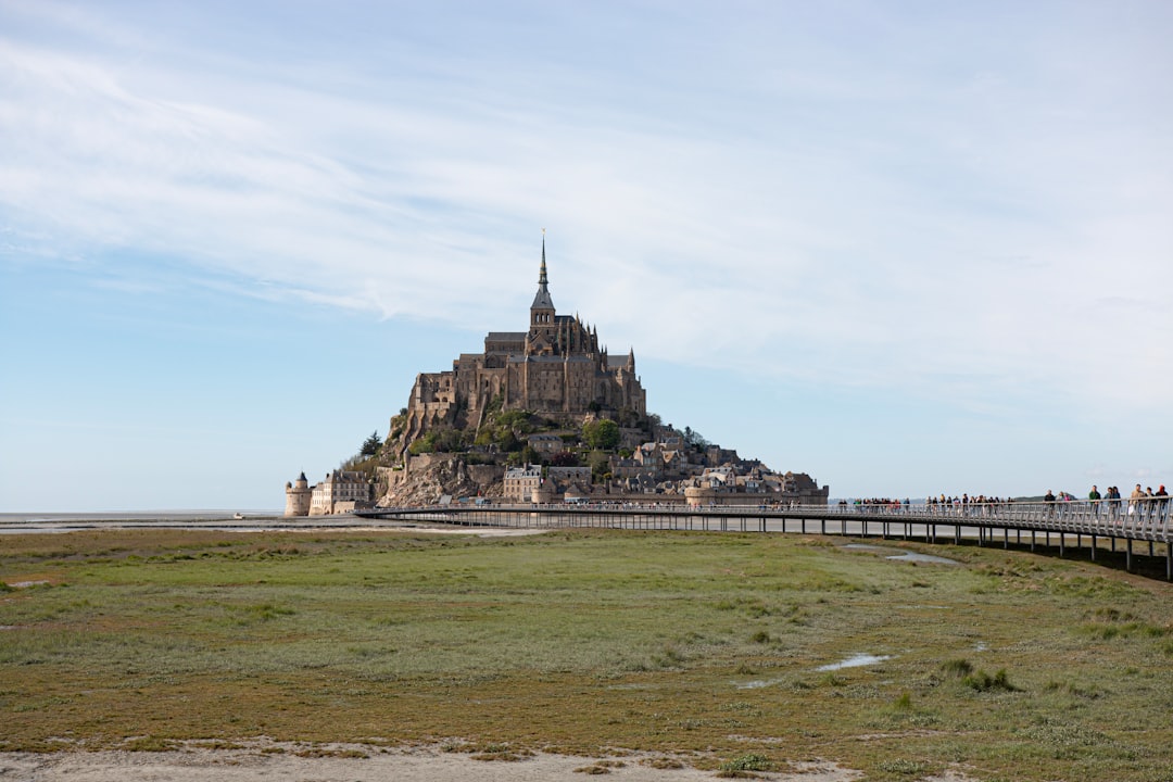 Scopri Mont Saint-Michel: un gioiello della Normandia - Nogent-le-Roi | Secret World Trip Planner
