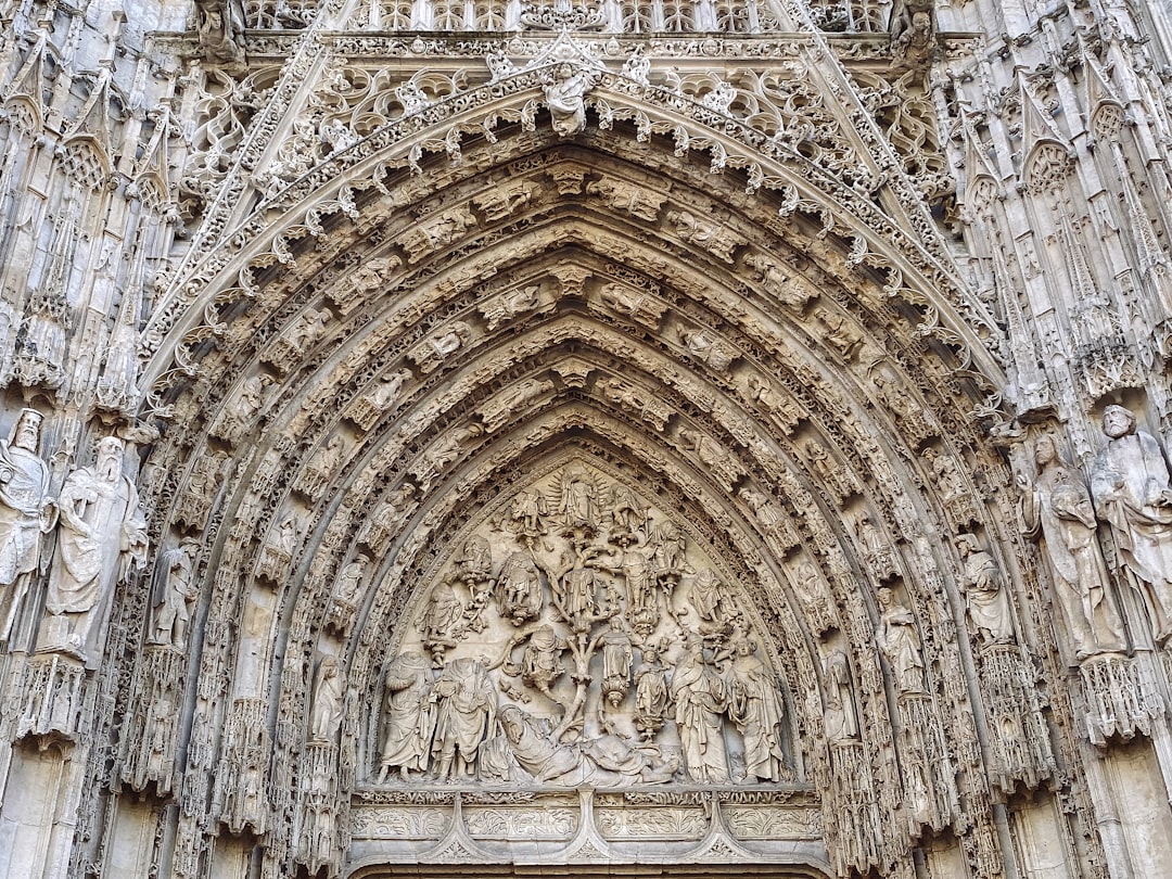 Découvrez la majestueuse Cathédrale de Rouen en Normandie - Rouen | Secret World Trip Planner