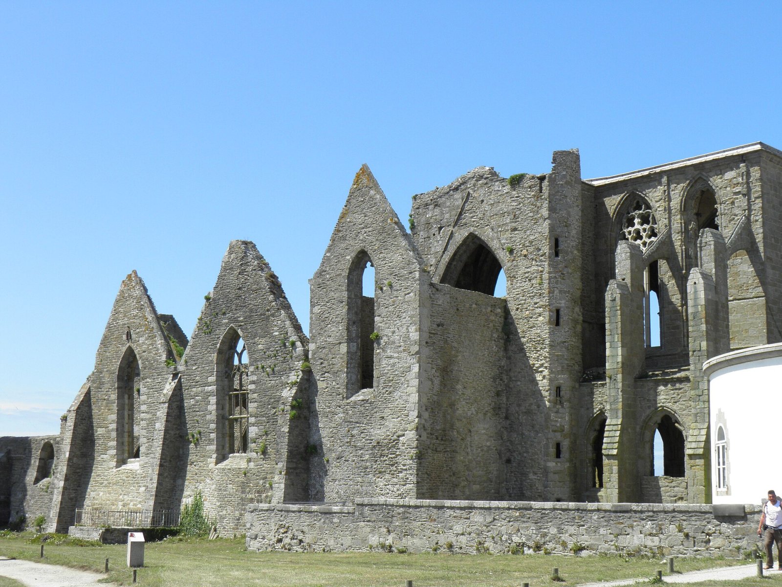 Discover the Abbaye Saint-Mathieu: a Treasure of Brittany - Thil | Secret World Trip Planner