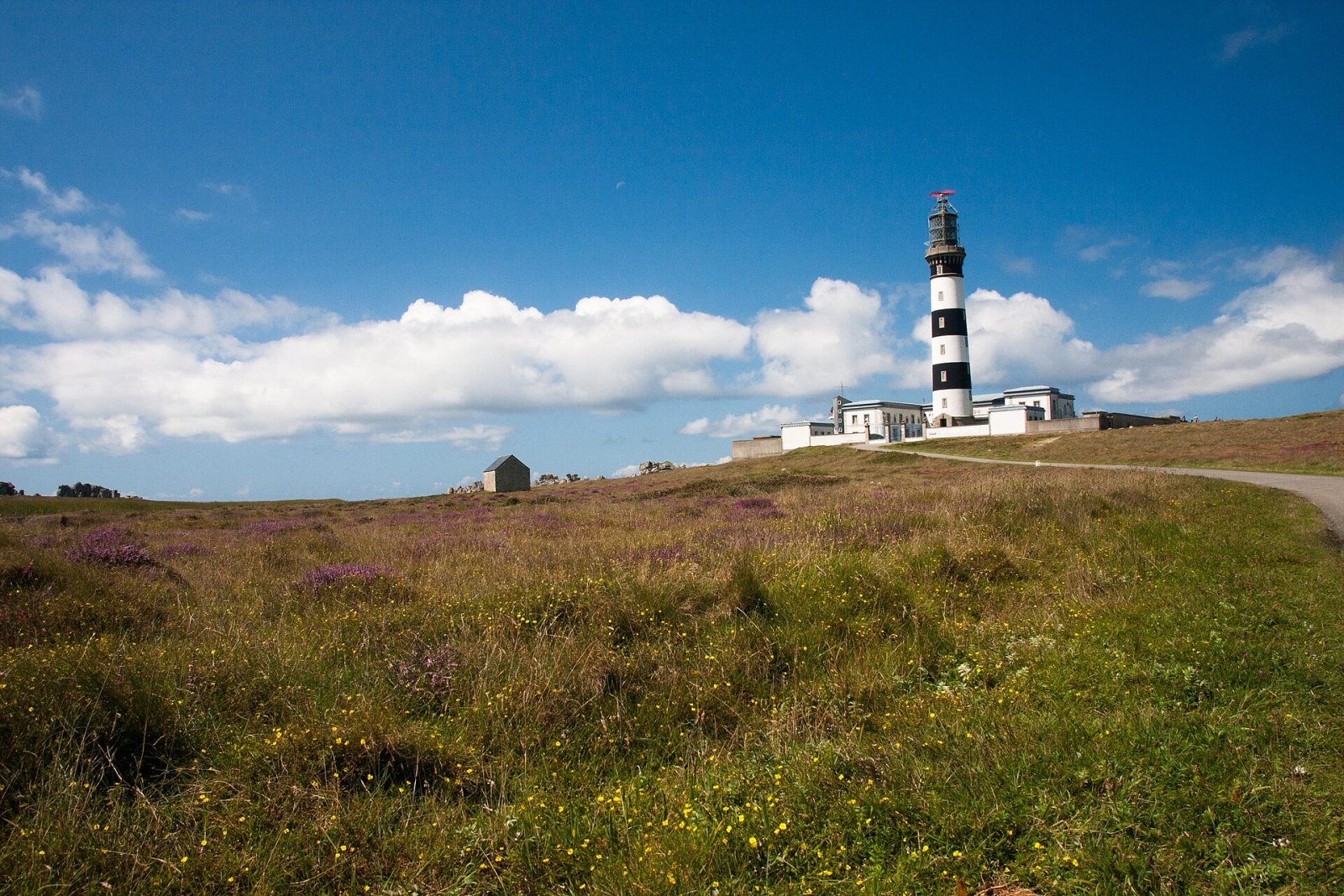 Descubre el Faro de Créac'h: una joya de Bretaña - Vecqueville | Secret World Trip Planner