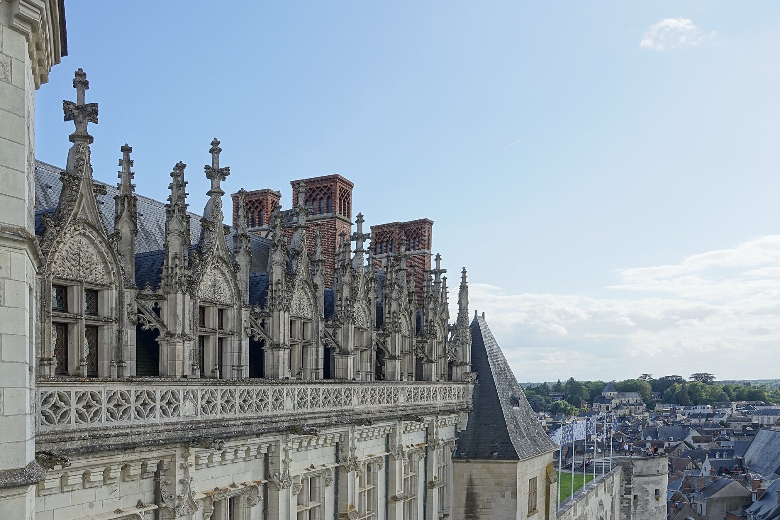 Шато д'Амбуаз: Путешествие в Историю Франции - Amboise | Secret World Trip Planner