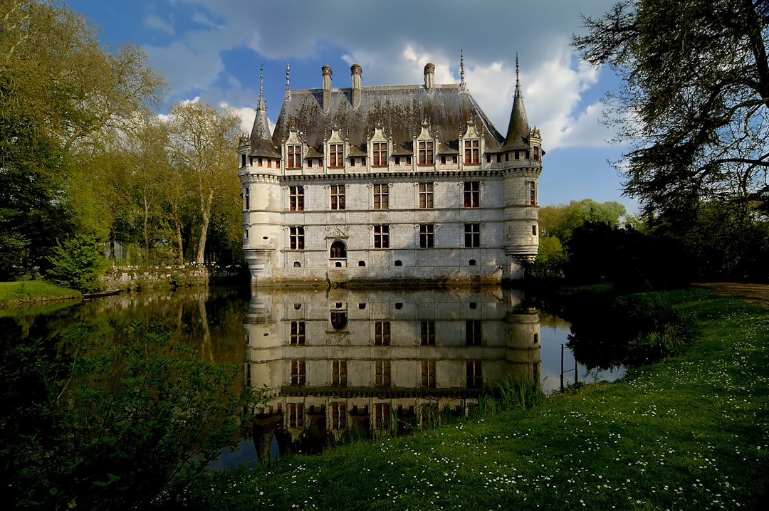 Entdecken Sie das Château d'Azay-le-Rideau: ein Juwel der Loire-Region - Azay-le-Rideau | Secret World Trip Planner