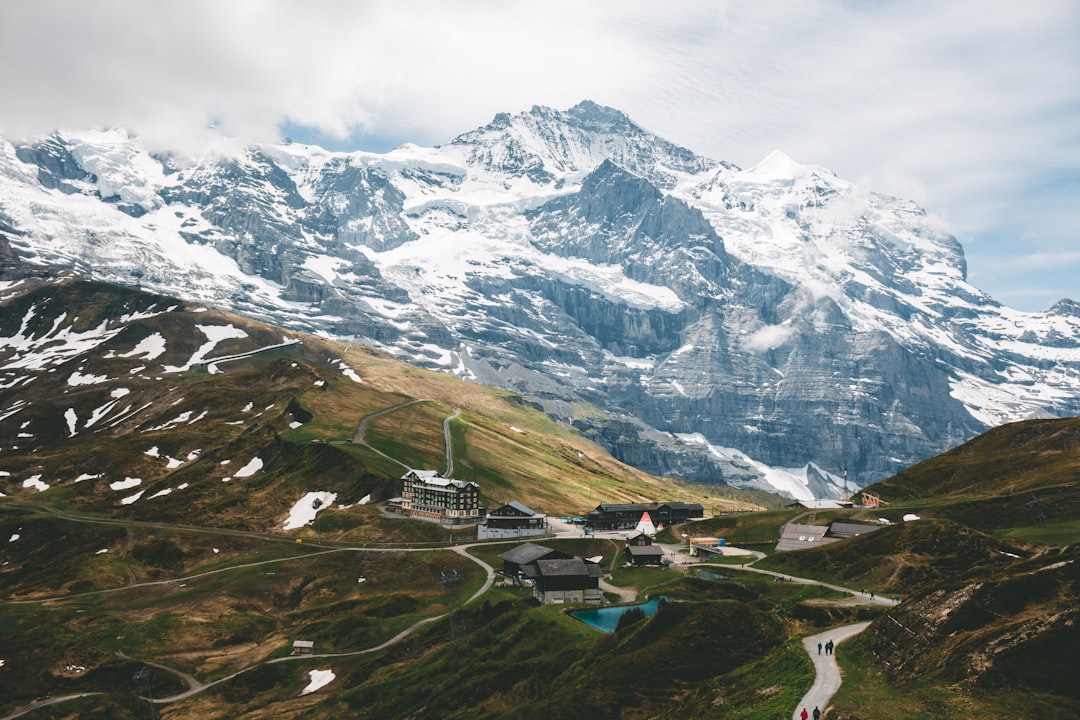 小雪山：瑞士的自然天堂 - Kleine Scheidegg | Secret World Trip Planner