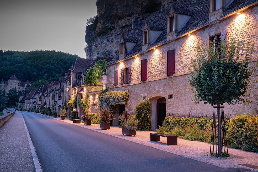 Descubra La Roque-Gageac: Uma joia da Nouvelle-Aquitaine - La Roque-Gageac | Secret World Trip Planner