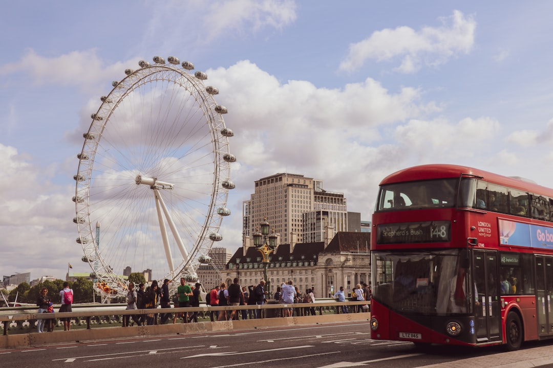 Secret World vs Google Trips: Il Miglior Trip Planner per Londra - Londra | Secret World Trip Planner