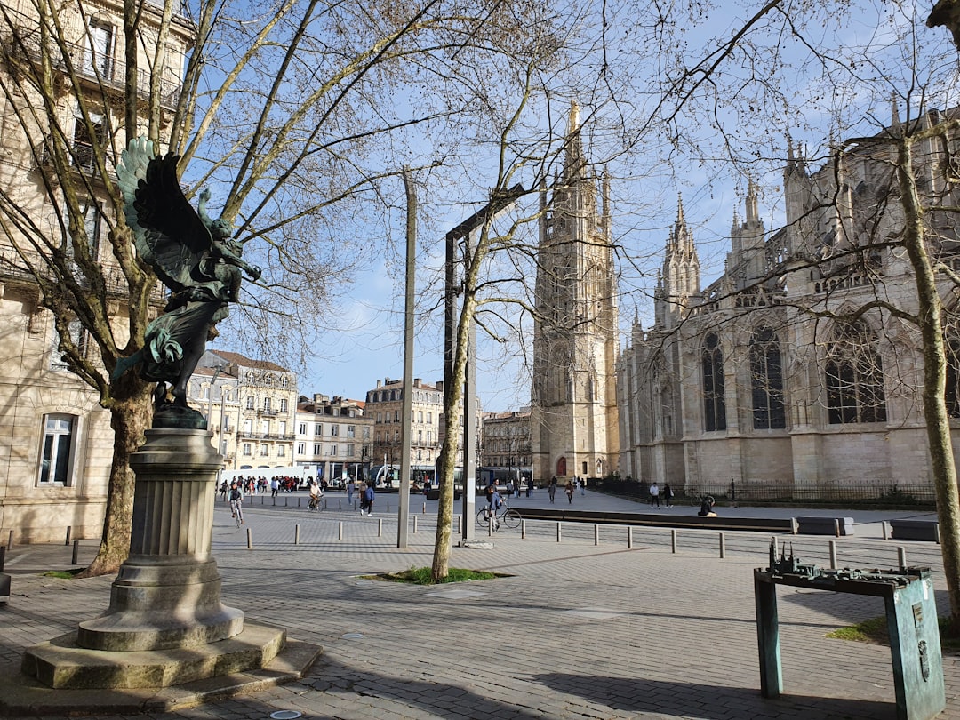 Scopri la Cathédrale Saint-André di Bordeaux: un gioiello neoclassico - Saint-Germain-et-Mons | Secret World Trip Planner